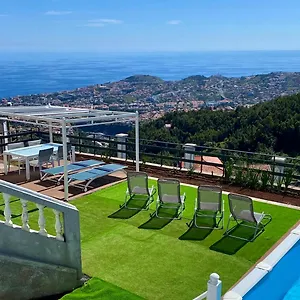 Geek - Open Space - 5m From 5 Attractions - Pool Year Round, Dining Pergola, Barbecue - Matrix Villa